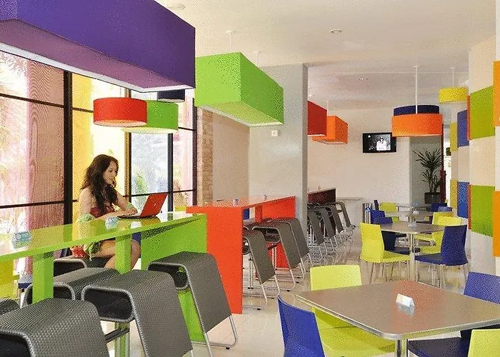 Pop! Hotel